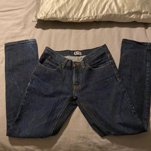 Free world messenger 32